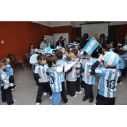 Los más pequeños celebraron el DIA DE LA BANDERA
